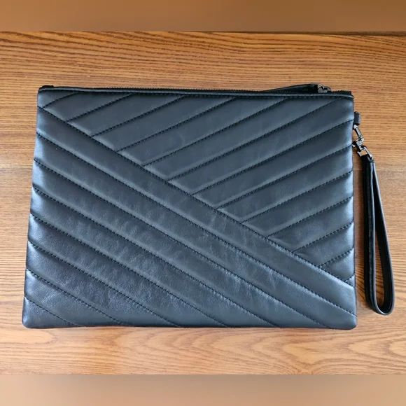 Black Chevron Leather TORY BURCH Ladies Clutch - Picture 2 of 3
